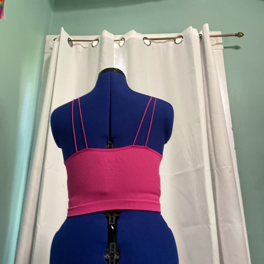 Pink crop top - Picture 2 of 2